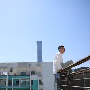 后进丰满圆润大屁股视频
